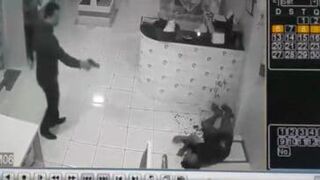 Veterinarian kills customer who assaulted him over expensive prices in Brazil