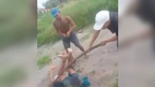 Female thief gets beaten by a gang of youths in Brazil!