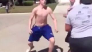 Guy beats up two others trying to fight him ????