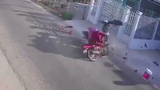 Men hurted after a motorcycle collision!