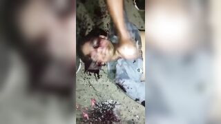 Venezuelan gang Stabbed in the neck then cut off a man's head