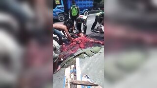 The human body was crushed by the truck