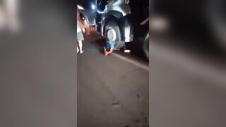 Accident Video- He's dying under the wheel of a truck