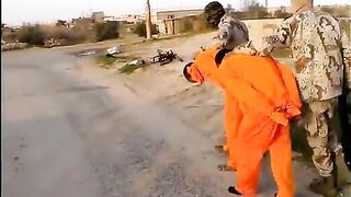 2022 gore video- Isis shoots two men then beheads another man