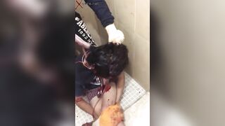 Gore video - A 19-year-old robber was beheaded in the bathroom