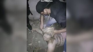 2022 gore video - Mexican drug gang member trying to cut off a woman's head with a knife