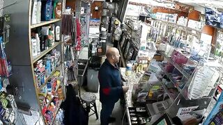 Disguised gunman fires queens deli employee in the eye