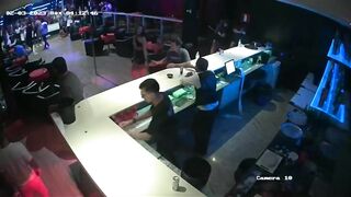 Drunk disagreement develops into brutal beating inside bar (f.