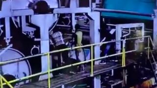 Careless worker is pulled into milling machine and dismembered - India