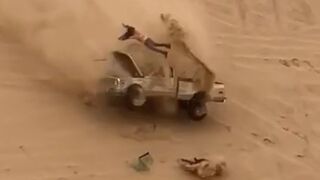 Two men dead after vehicle overturns in dunes of Great Altar Desert - Mexico