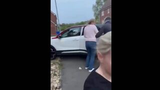 Woman Tries to Run Over Op in UK