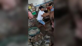 Ugly Fight Of Brazilian Fish Vendors