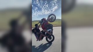 Brazilian Wheelie Fail