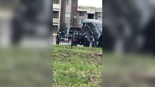 SUV Owner Shoots Tow Truck Driver in Kansas City