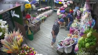 Flowers Thieves Pepper Sprayed, Beaten In Russia