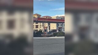 Albuquerque: Man ditches car and takes off running on foot but is quickly apprehended by police