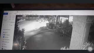 Vietnam: Assasin slashed a hand to 2 parts just in 1 time