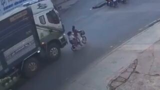Cyclist and pillion passenger was crushed to death by heavy truck - Vietnam