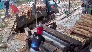 Worker loses his hand in log round machine