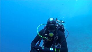 Divers find dead divers in the blue hole