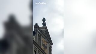 A 41-year-old guy jumped from augsburg rathaus uncensored