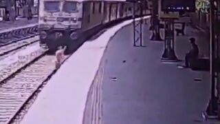 Woman was hit by a train after jumping on railway tracks during argument with boyfriend - Uttar Pradesh, India