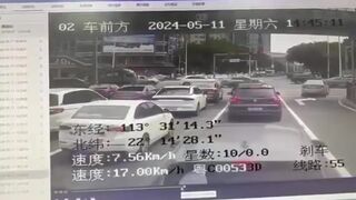 Taxi Driver Stabbed By Psycho In China