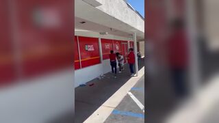 Family Dollar employees stop thief