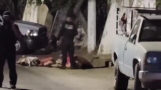 They find six tied bodies in the streets of Acapulco, Guerrero Mexico