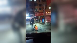 Chinese gets used cooking oil from the gutter