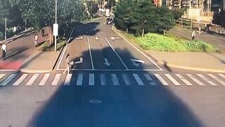 Fatal zebra crossing in china