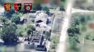 Ukrianians repell russian assault by using drones in Toretsk