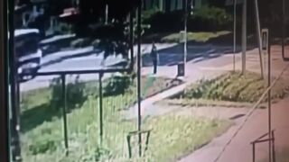 Truck Kills A Woman Waitng For The Green Lightr In Russia