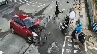 Elderly motorist makes an illegal left turn which causes the death of a moped rider - Taiwan