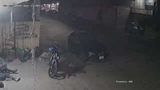 4 men shot outside a warehouse in Mexico