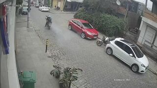 Quick Thinking Dude Avoids Assassins