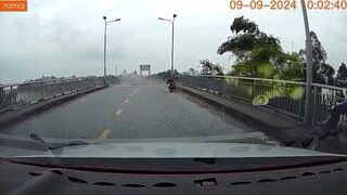 Bridge collapse in Vietnam