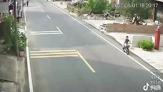 The car effectively hit the child. Video.