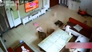 A man with an ax attacked a kindergarten. Brazil. Video