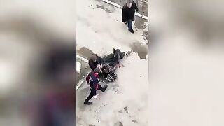 A man was killed for a bottle of vodka. Video. Russia