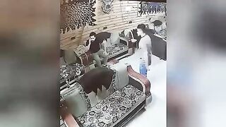 Assault and attempted murder of cafe owner. Video.