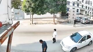 A man accidentally sets himself. Video.