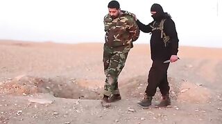 Spectacular ISIS execution. Video. Syria.