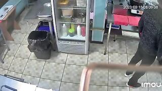 Drunk cook brutally beat the bartender