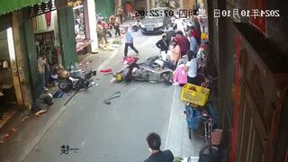 7 Injured By Wrong Pedal Driver In China