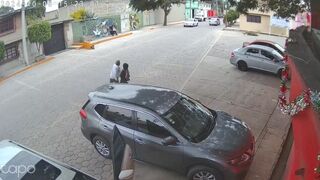 Brave Mexican Woman VS Couple Of Armed Robbers