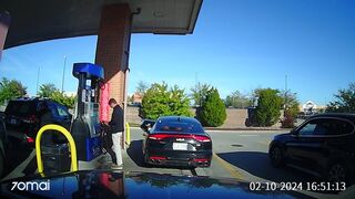 Missouri car thief caught on camera making off with car as owner pumped gas