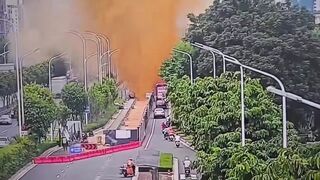 Chinese‘poo-cano’ blowing 33 feet in air