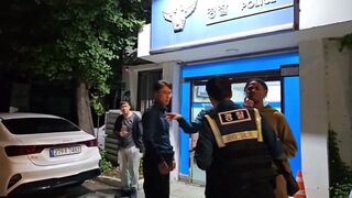 Streamer Johnny Somali Insulted In Front Of Police In South Korea