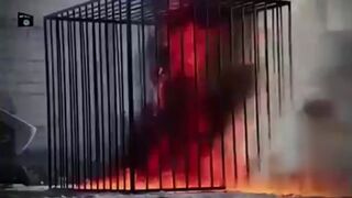 Classic ISIS: the cage of fire